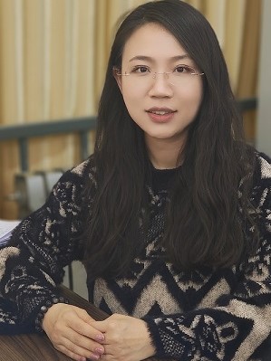 郑斯文  金融系主任